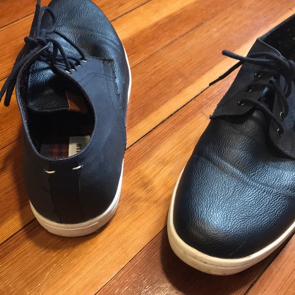 Ben Sherman dress sneaker - Picture 4 of 5